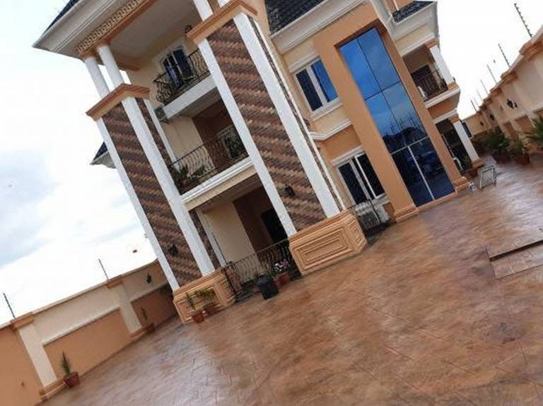 Mexiloyd Hotel – Deluxe Studio
