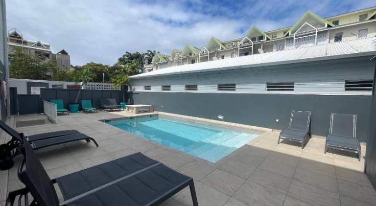 Beautiful serviced apartment with pool & terrace | Pets are welcome — photo 4