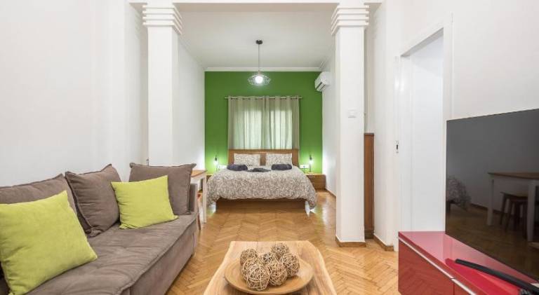 Stylish Luxury Apartment at Ampelokipi Metro Station in Athens