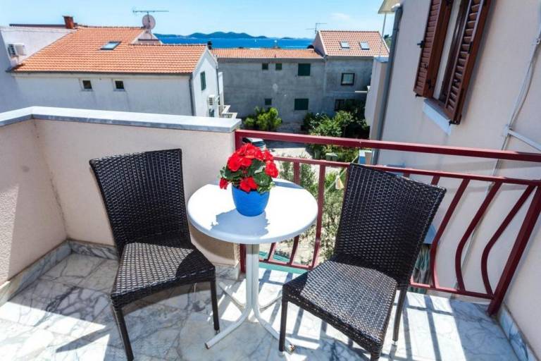 Room with balcony and sea view Pakoštane, Biograd (S-24768-a) — photo 2