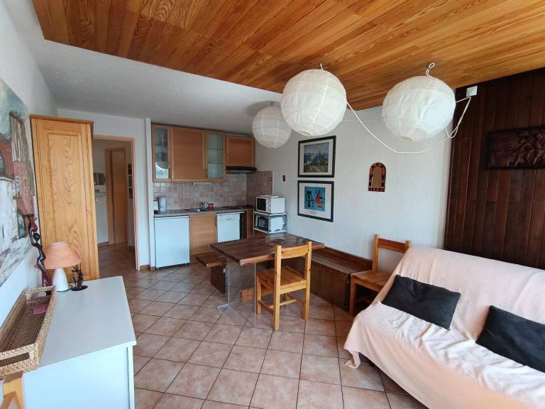 Holiday apartment with 2 rooms for 6 persons — photo 4