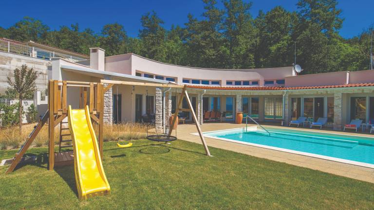 Fully equipped pleasant villa with terrace, pool & sauna | Pets are welcome — photo 4