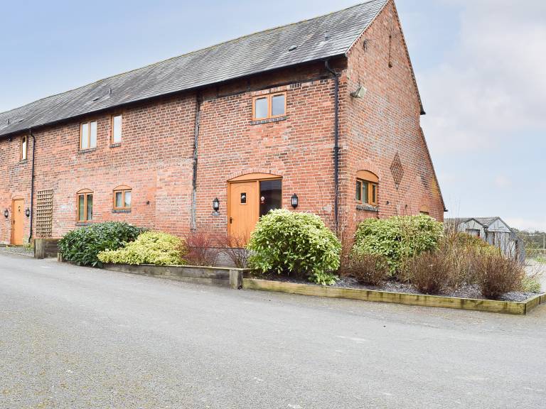 The Old Dairy UKC4698