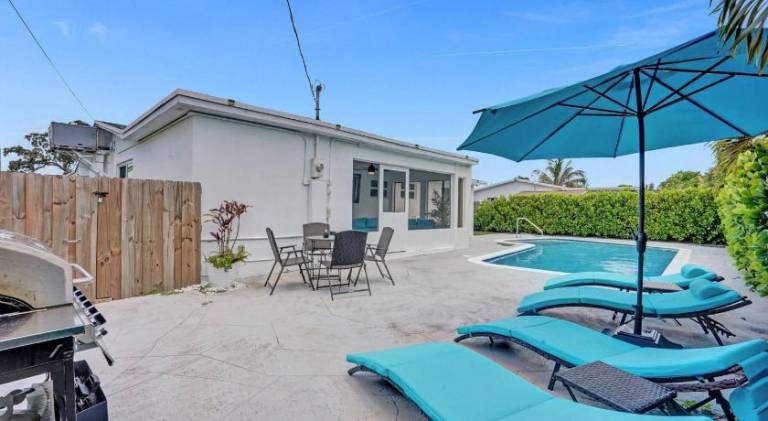 Spacious vacation home with pool | Pets allowed — photo 5