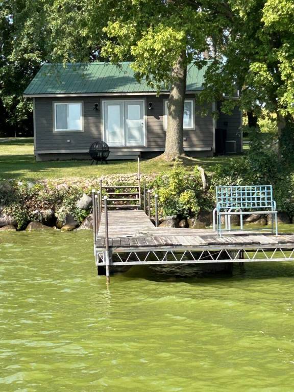 House  Fox Lake
