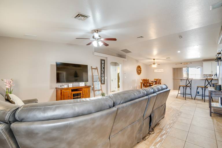 Lake Havasu City Escape: Patio, Pool + Grill! — photo 5