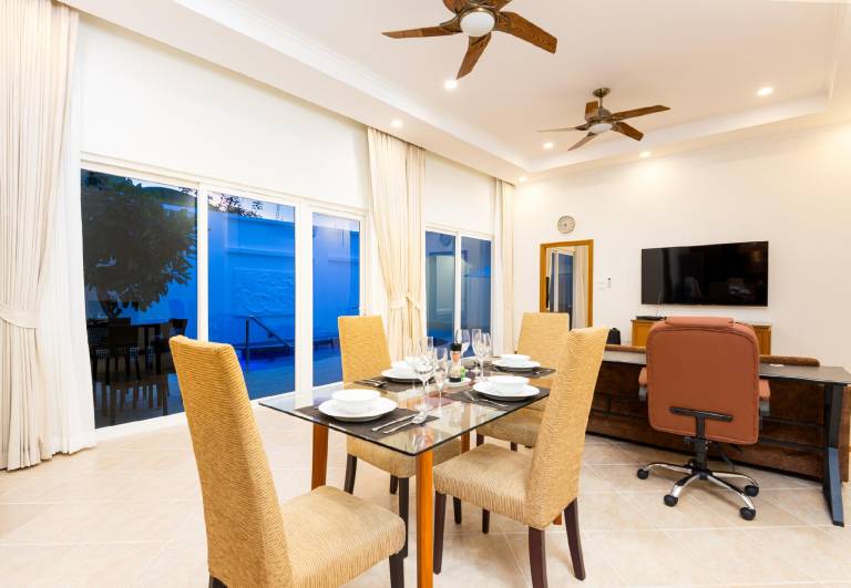 Luxury 2BR private pool villa 800m to beach — photo 3