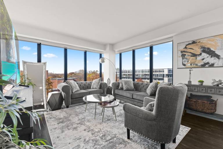 Apartment  Evanston Township