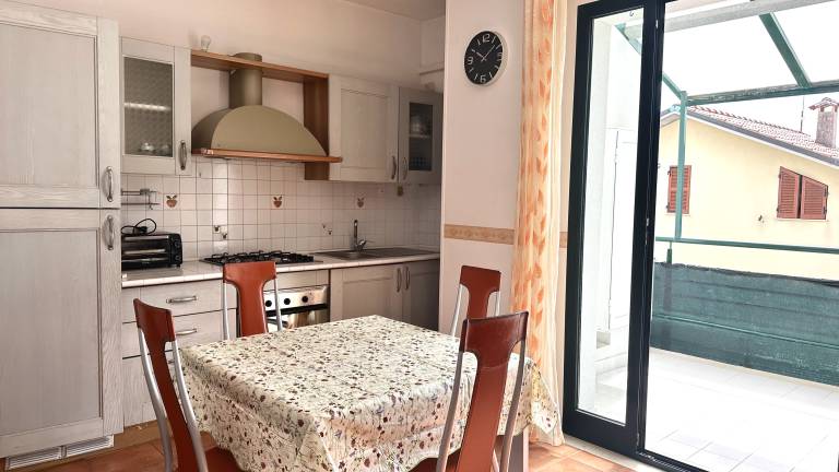 Apartment with patio | City view — photo 2
