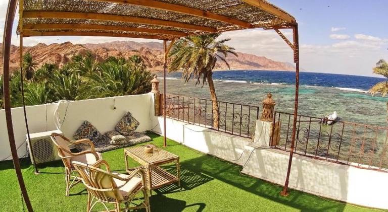 Holiday apartment with yard, barbecue & terrace — photo 3