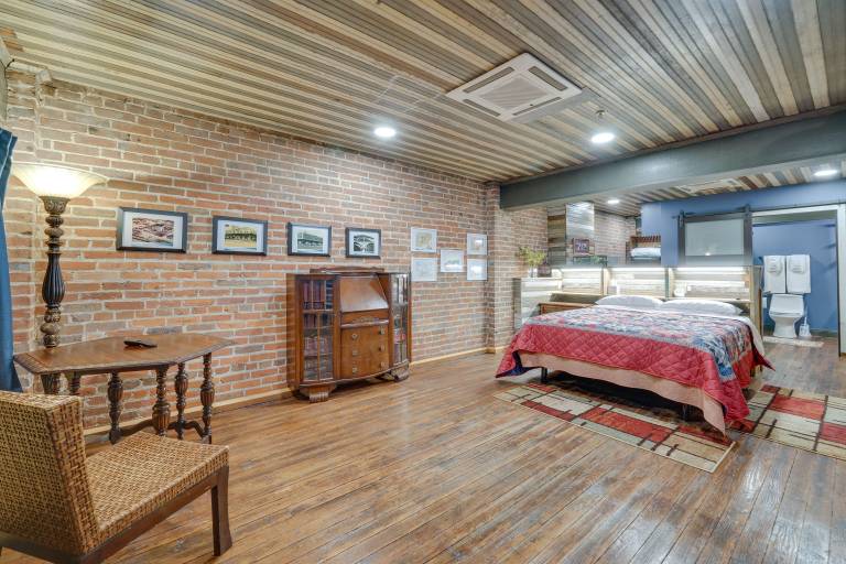 Historic Texarkana Studio Rental: Walk to Downtown — photo 5
