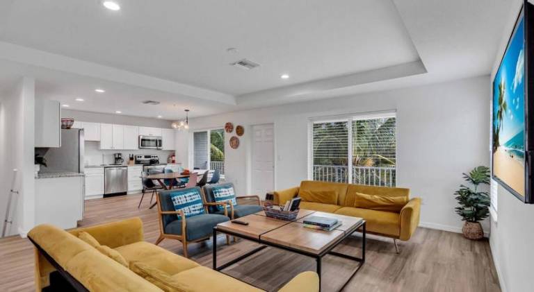 Villa with pool & jacuzzi | Pet-friendly — photo 3