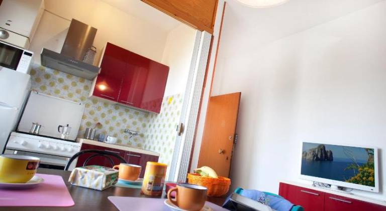Serviced apartment with terrace — photo 5