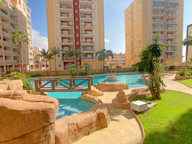 Holiday apartment with patio & pool in Murcia