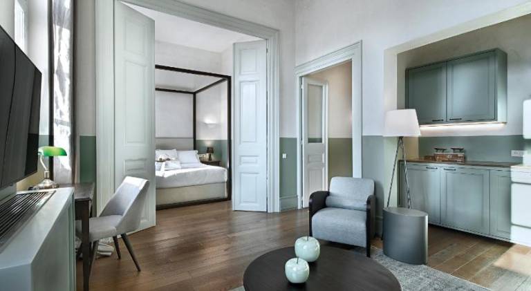 Apartment with patio | Near Acropolis of Athens in Athens