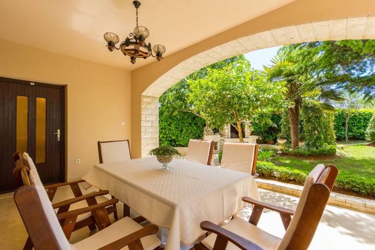 Great apartment with stunning garden — photo 2