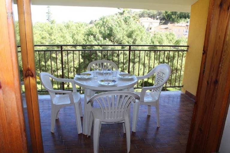 Holiday apartment with terrace — photo 3