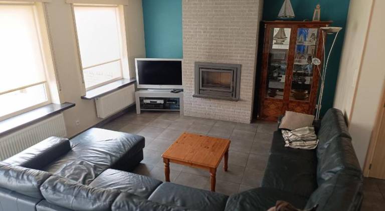 House with 4 rooms for 12 persons in De Panne