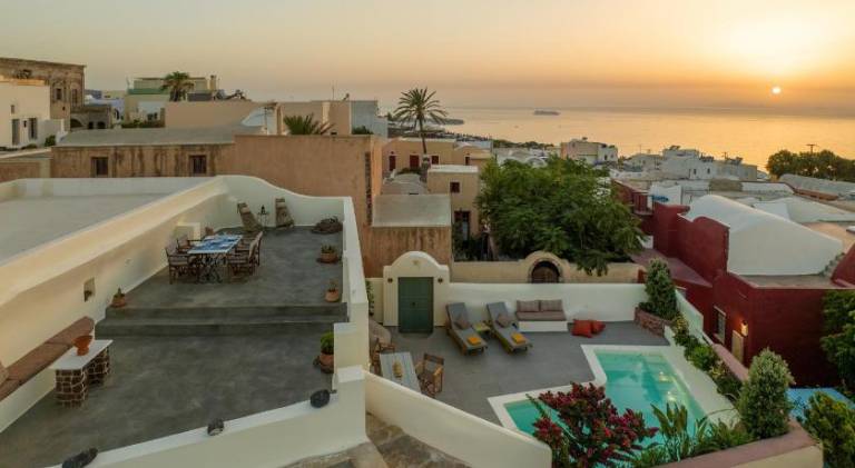 Villa with pool & jacuzzi — photo 4