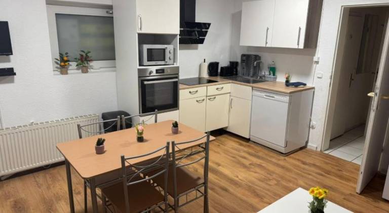 Holiday apartment with 3 rooms for 6 persons — photo 5