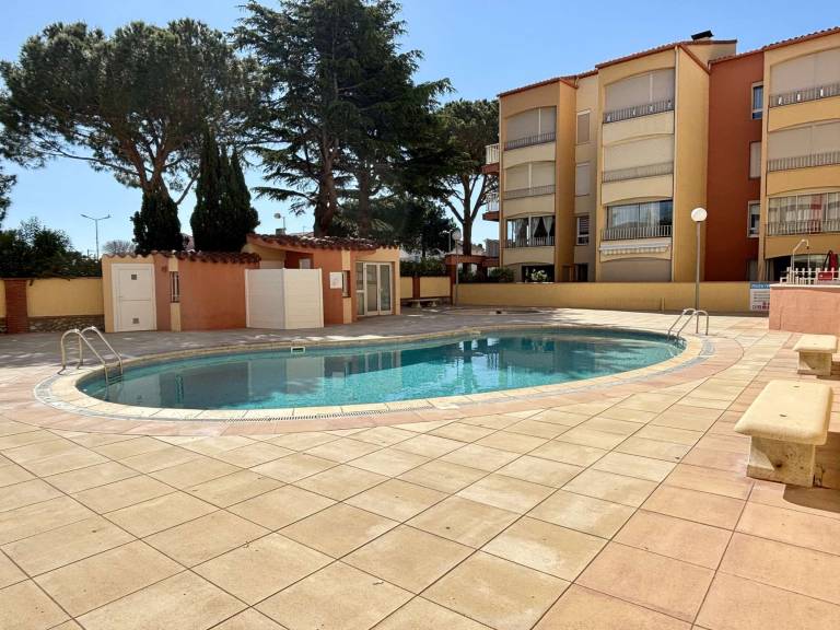 Cozy Studio Near Beach, Pools, and Shops with Parking - Argelès-sur-Mer in Argelès-sur-Mer