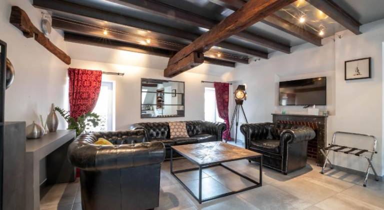 Serviced apartment with terrace | Pets allowed in Beaune
