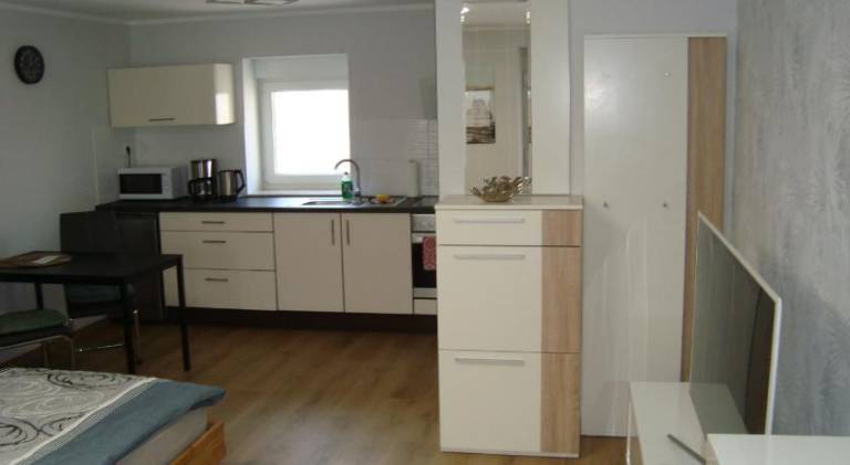 Rental apartment with patio — photo 2