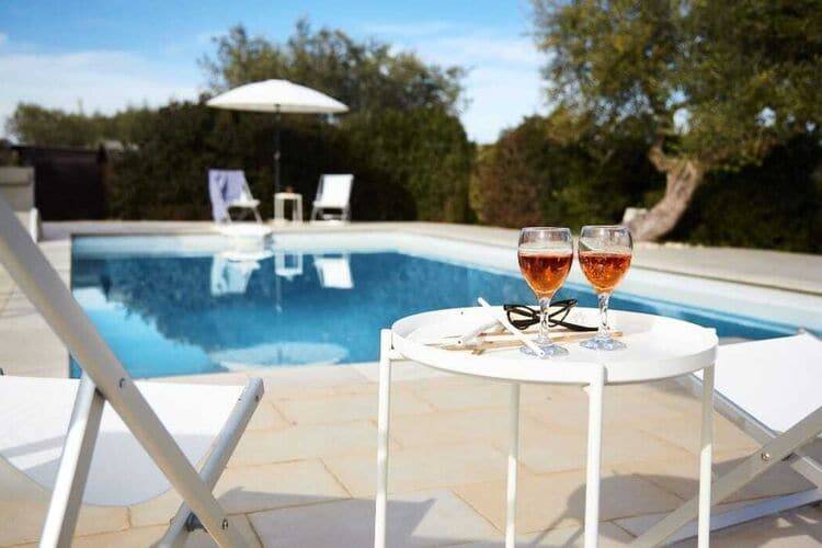 Vacation home with pool, garden & BBQ — photo 4