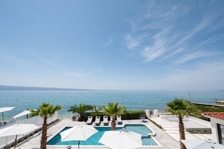Fully equipped villa with garden, sauna & private pool | Sea view | Pet-friendly in Podstrana
