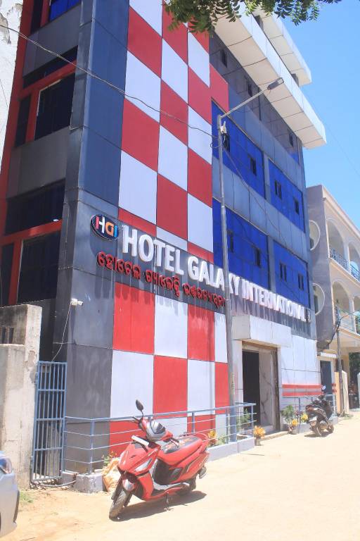 Hotel Galaxy International in Brahmagiri