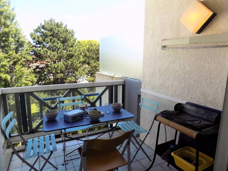 Beautiful holiday apartment with BBQ & patio | Beach nearby | Dogs allowed in Rochefort