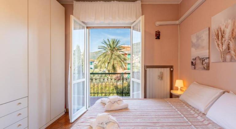 Beautiful rental apartment with terrace | Close to the beach | Pets are welcome — photo 2