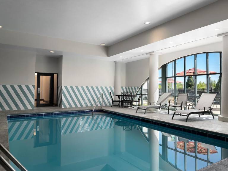 Holiday Inn Cincinnati Liberty Way By IHG — photo 2