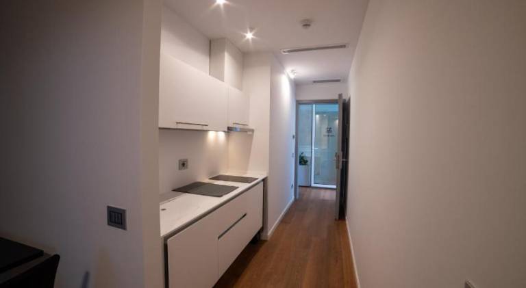 Serviced apartment with patio — photo 4