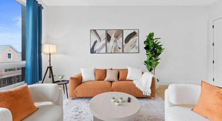 Rental apartment with patio in Jersey City, NJ