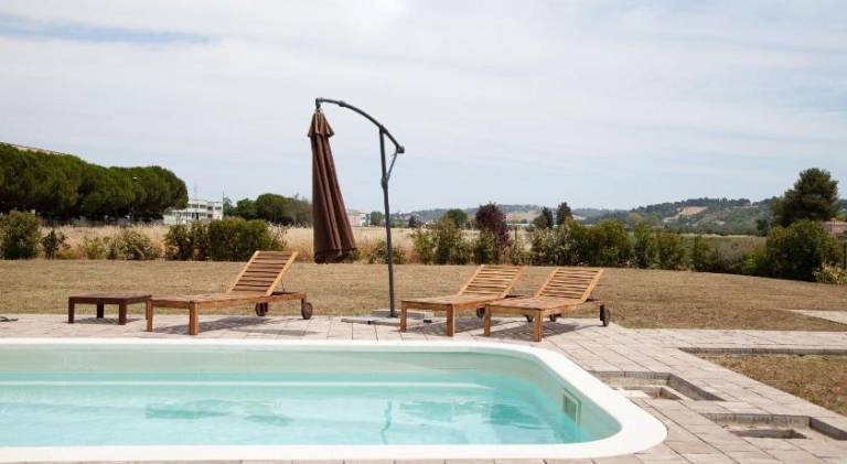 Holiday apartment with pool — photo 5