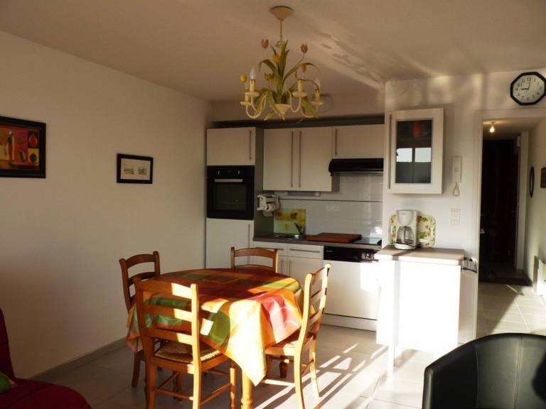 Apartment with 1 room for 4 persons — photo 3