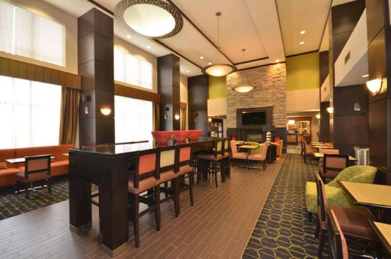 Hampton Inn & Suites Tulsa/Catoosa — photo 4