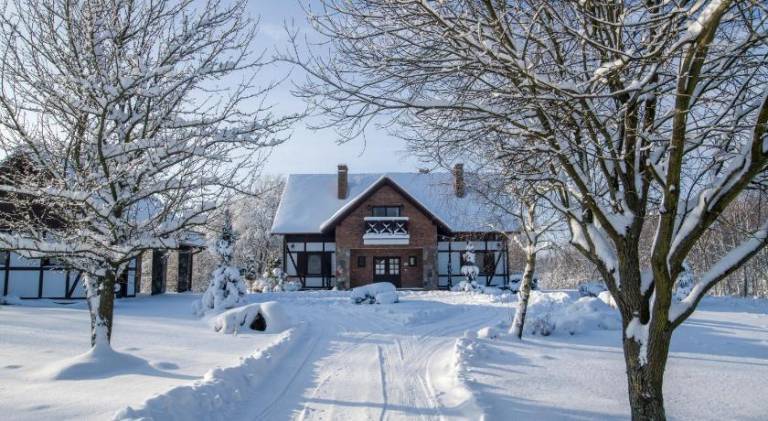 Villa with sauna, patio & pool in Ostróda