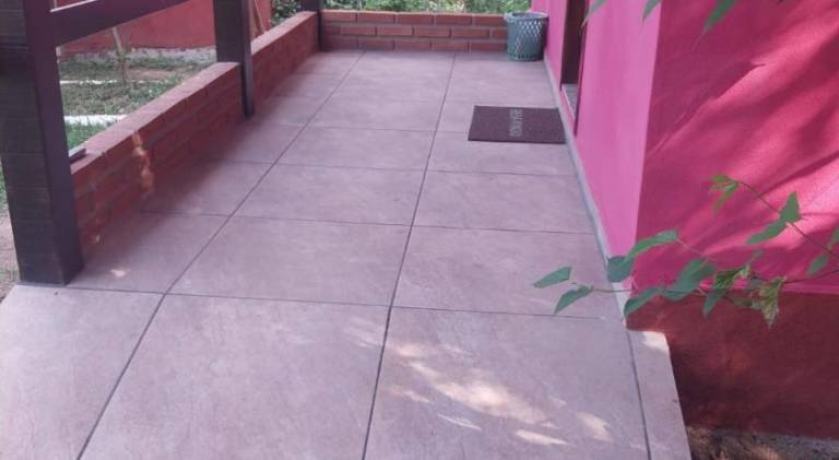 Lodge with yard — photo 3