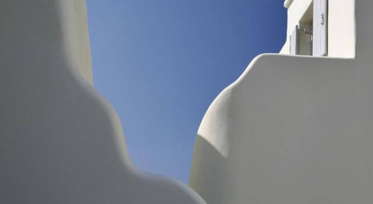 Beautiful rental apartment with terrace, garden & pool | Beach nearby | Dogs allowed in Tinos