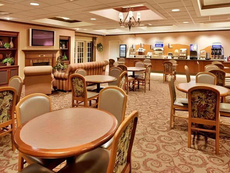 Holiday Inn Express Hotel & Suites Cape Girardeau I-55 By IHG — photo 4