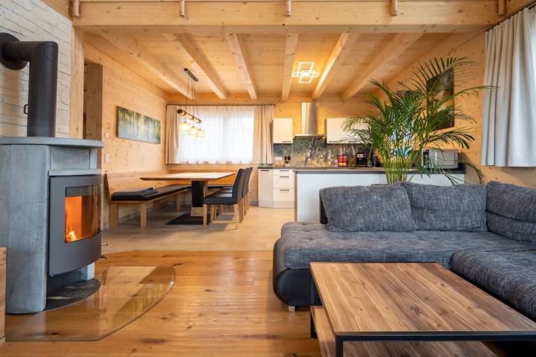 House with jacuzzi, yard & patio in Tuebingen