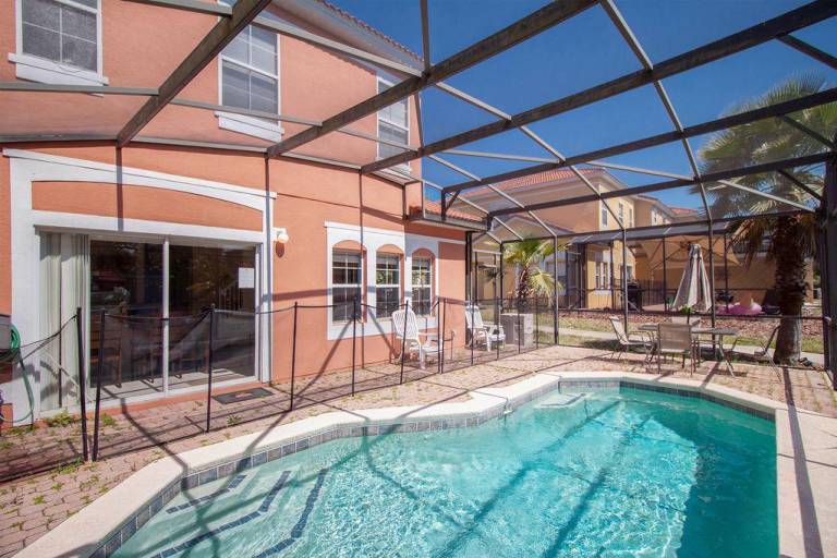 Fully equipped nice vacation home with pool | Pets allowed in Osceola, FL