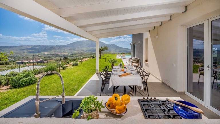 Villa with private pool, barbecue & yard | Mountain view | Perfect for remote work — photo 2