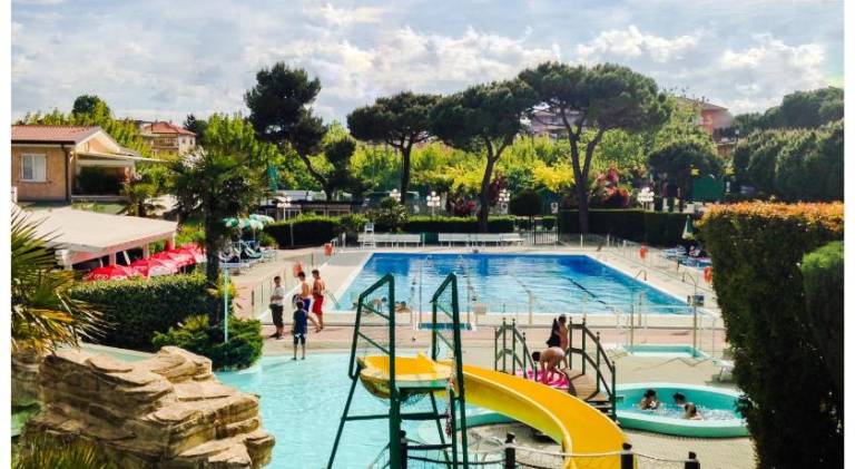 Happy Camp mobile homes in Camping Riccione — photo 2