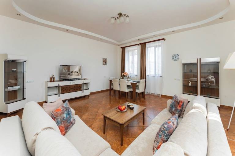 Apartment Kentron