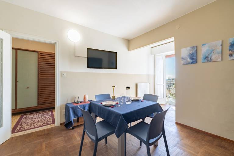Holiday apartment with patio — photo 5