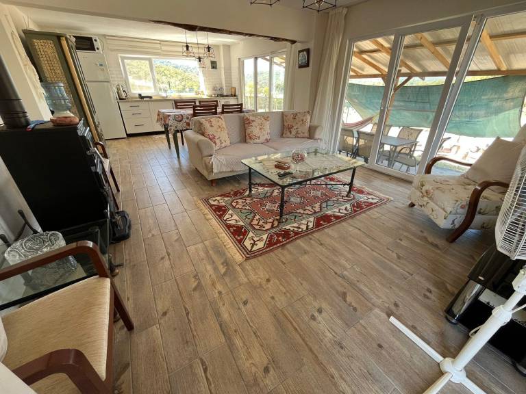 Vacation home with garden, barbecue & pool | Good for workation in Marmara