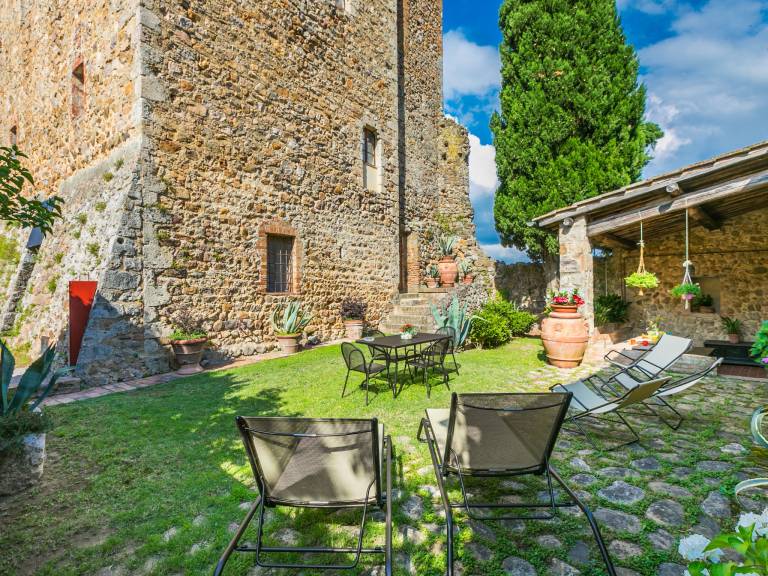 Holiday apartment with yard, BBQ & patio | Nature view — photo 3